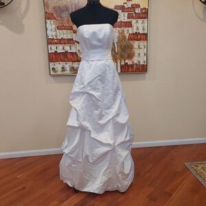 DAVID'S BRIDAL STRAPLESS WEDDING GOWN or PROM DRESS - Belle Style Floor Length 2